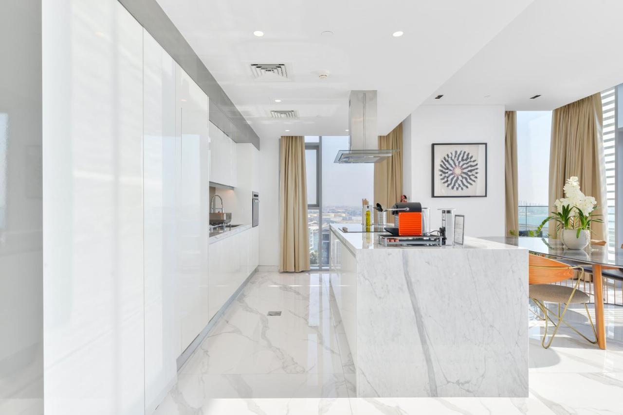 Luxe 3 Bedroom Oceanfront Apartment In The Heart Of Bluewaters Island Dubai Exterior photo