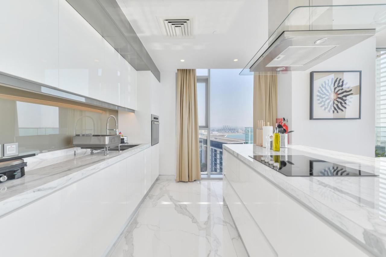 Luxe 3 Bedroom Oceanfront Apartment In The Heart Of Bluewaters Island Dubai Exterior photo